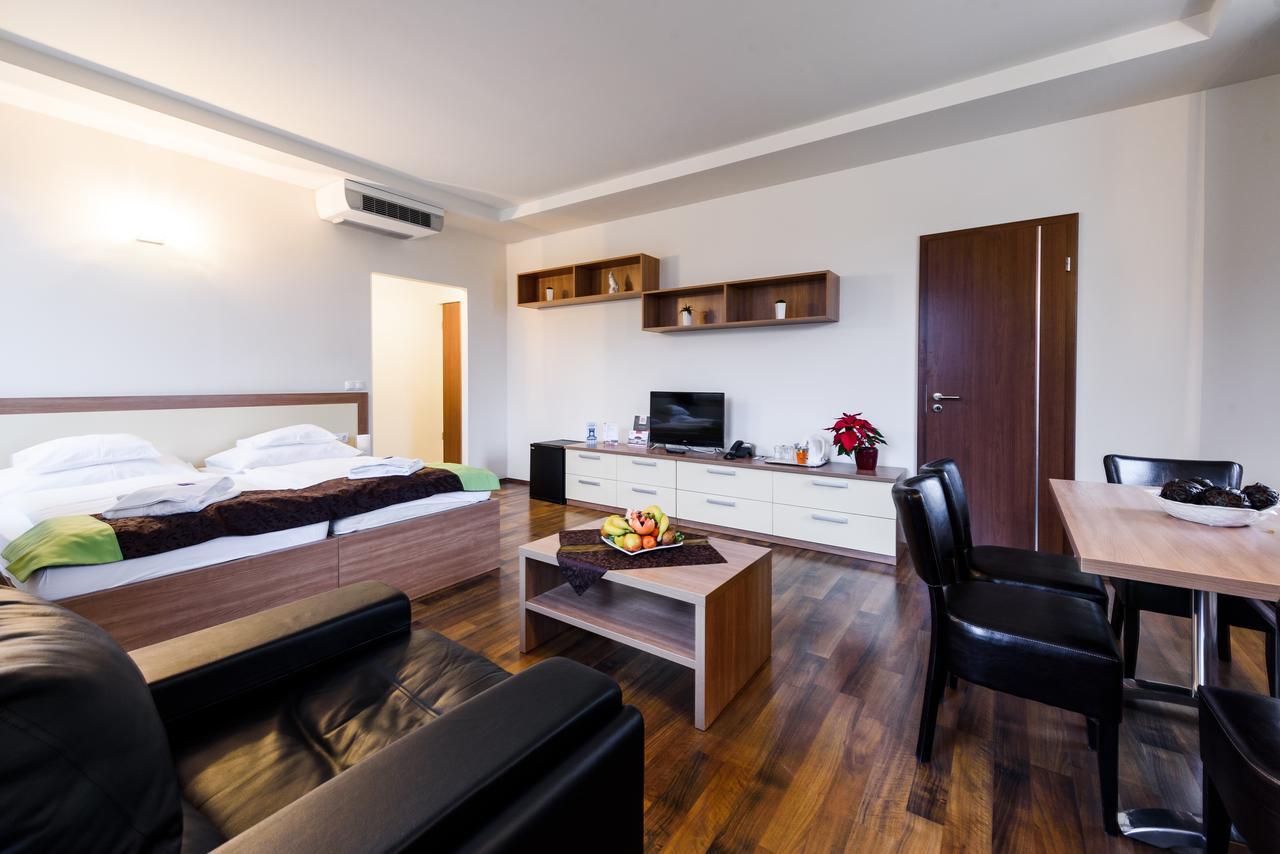 Hotel Garzon Plaza